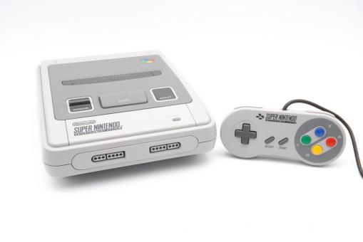 Super Nintendo Entertainment System Konsole SNES + 1 Original Controller 