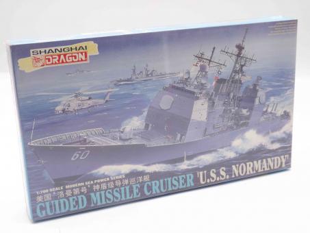 Dragon 7023 Guided Missile Cruiser USS Normandy Bausatz Modell 1:700 in OVP 