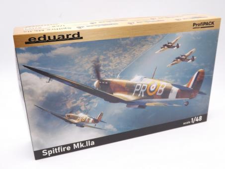 eduard 82153 Spitfire Mk.IIa Flugzeug Modell Bausatz -Profi Pack- 1:48 in OVP 
