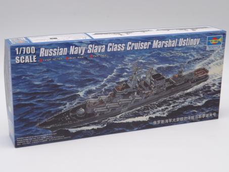 Trumpeter 05722 Russian Navy Slava Class Cruiser Marshal Ustinov Modell 1:700 