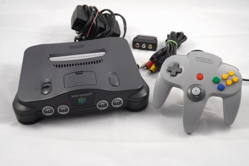Nintendo 64 N64 Konsole Schwarz inklusive Original Controller Grau 